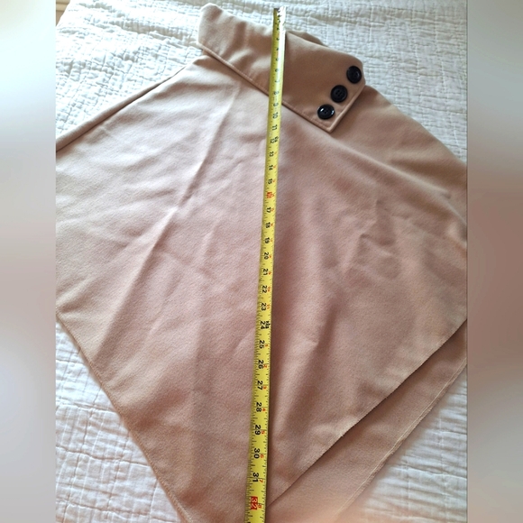 SOLD SOLDVintage Made in Italy Cape - Picture 9 of 14